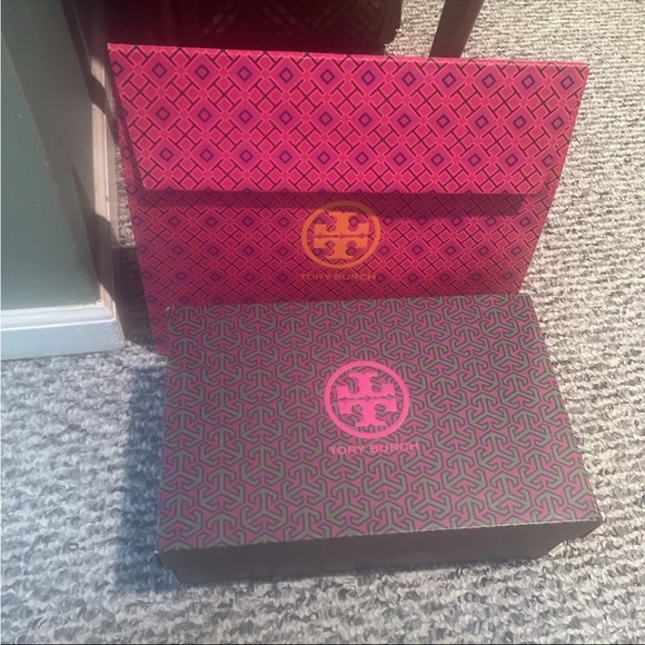 NWB Tory Burch Kira Thin Flip Flops, Size 8 Color Deep Purple 502 - Picture 11 of 11